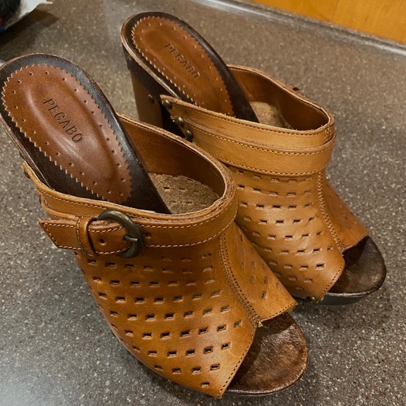 $15.00 
PEGABO Vintage Pegabo Sandals - Picture 4 of 11
